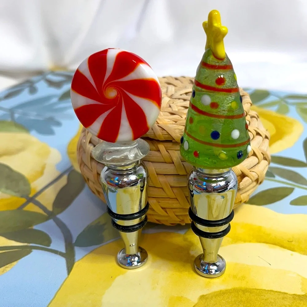 🔥 SALE NIB Holiday Wine Bottle Stoppers
